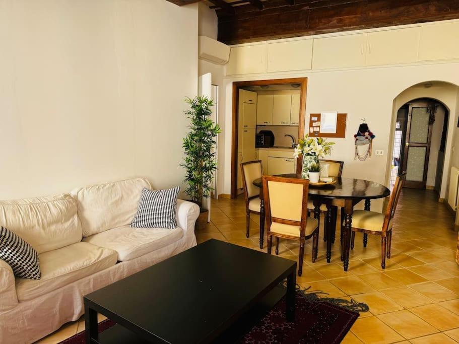 Trastevere Moro Apartment روما المظهر الخارجي الصورة